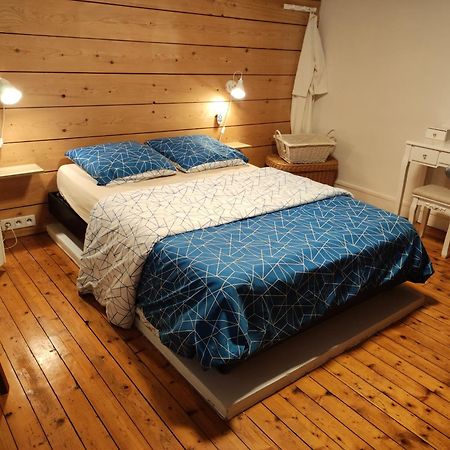 Chambres D'Hotes De Charme Sur Le Mans Esterno foto